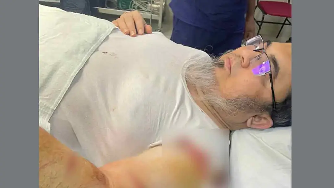 ক্যান্সার হাসপাতালের উপ-পরিচালককে কুপিয়ে জখম, গ্রেপ্তার ৫