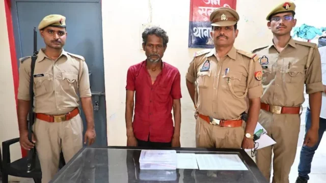 পালিয়ে বিয়ে করায় পুলিশের সামনেই মেয়েকে মেরে ফেললেন বাবা-মা
